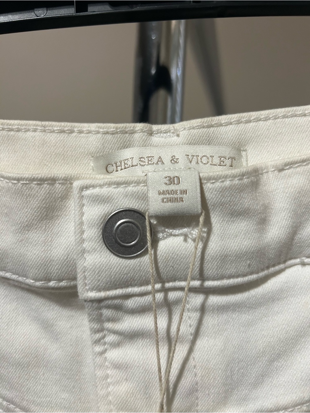 Chelsea & Violet White Denim Shorts with Classic Five-Pocket Style - Picture 3 of 3